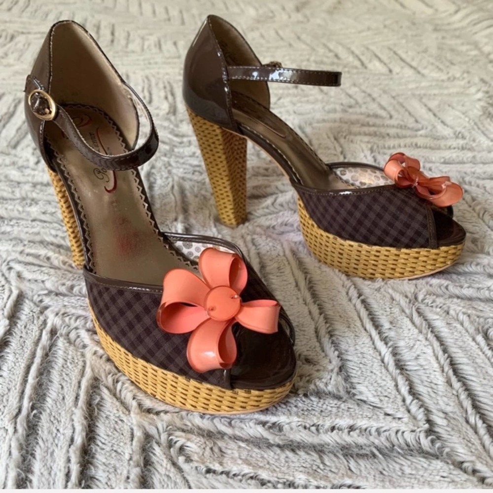 POETIC LICENCE Peep-Toe Platform Heel Sandals 6